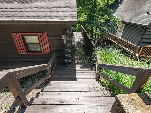 4th image of 454 Four Seasons Rd