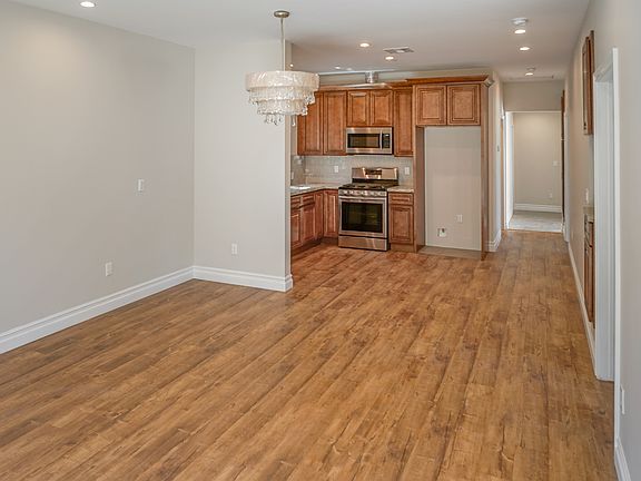 Kitchen & Living Room