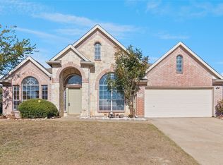 1071 Streamside Dr, Cedar Hill, TX 75104