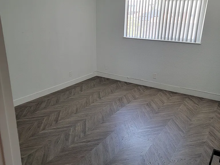 Shawnee Ln — Photo 10
