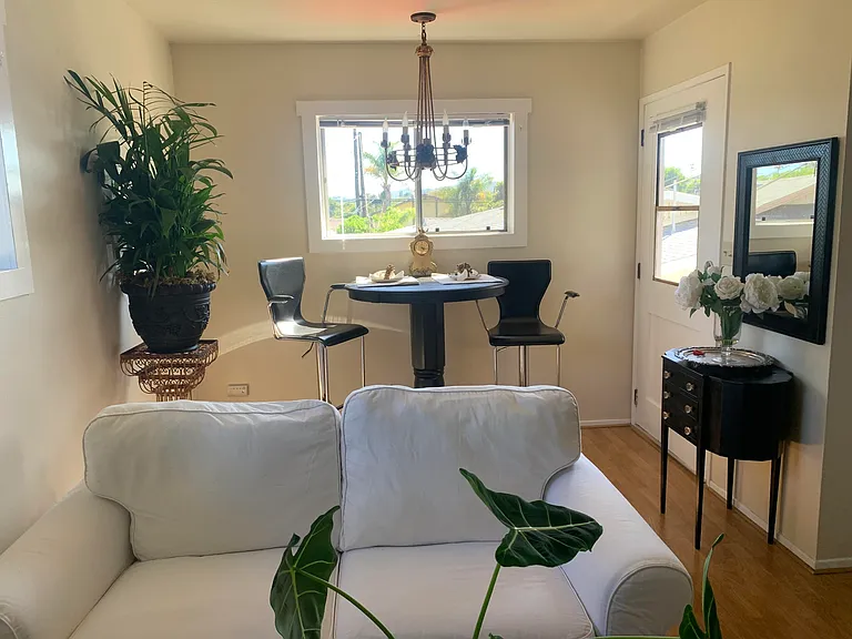 2528 De La Vina St — Photo 15