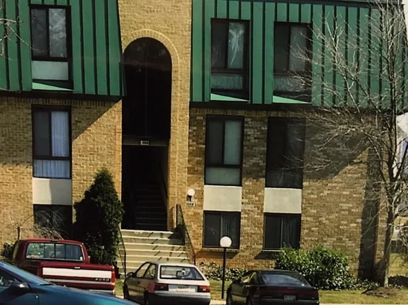 1004 Brinker 202 Dr, Hagerstown, MD 21740