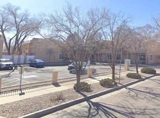 700D Fruit Ave NW, Albuquerque, NM 87102