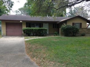 3405 Mistletoe Ave, Victoria, TX 77901