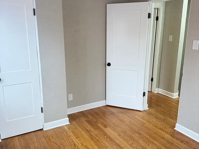 8212 Meadow Ln — Photo 14