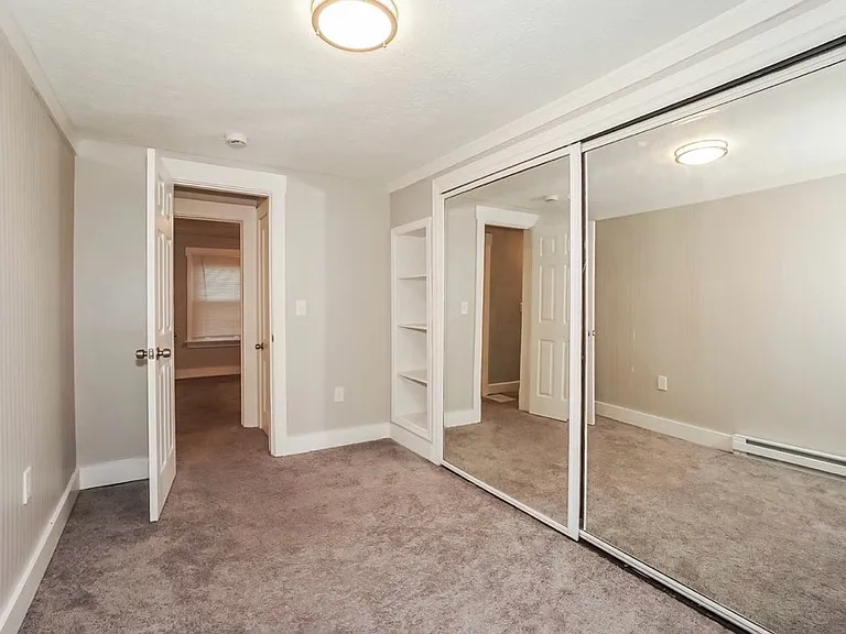 935 Walnut St — Photo 5