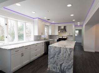 72 W 5th St, Ronkonkoma, NY 11779