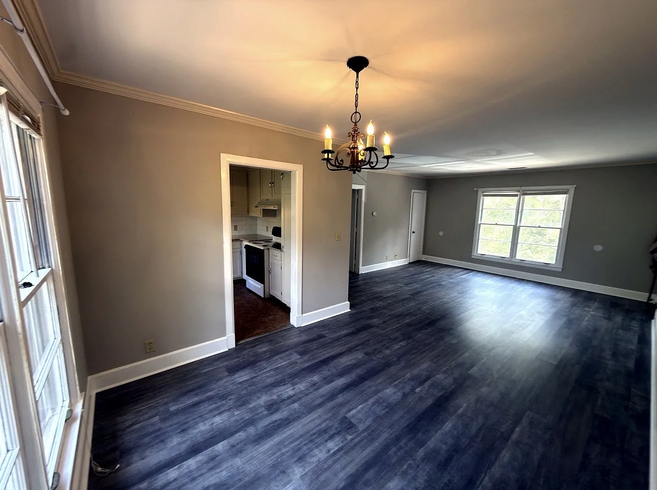 2 bed, 1100 sqft, $975 — Photo 3