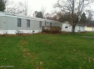 204 W Prospect St, Muir, MI 48860