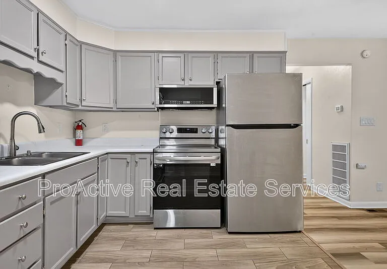 100 Hodges Manor Rd — Photo 5