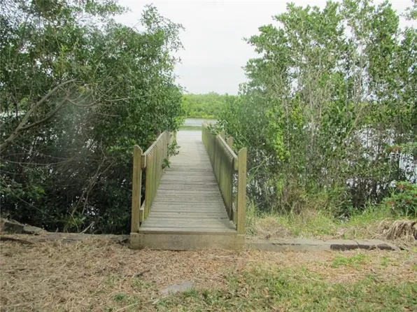 9901 Davis St, Gibsonton, FL 33534