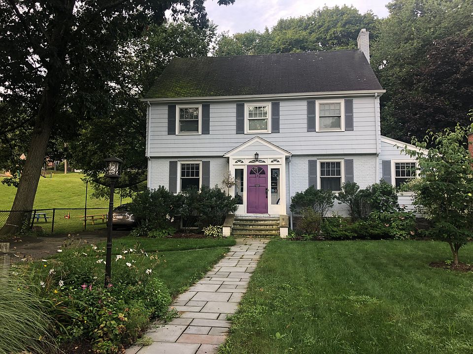 1st image of 132 Eliot St