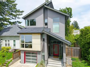 1317 SE Sherrett St, Portland, OR 97202