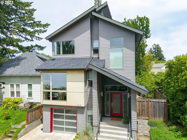 1317 SE Sherrett St, Portland, OR 97202