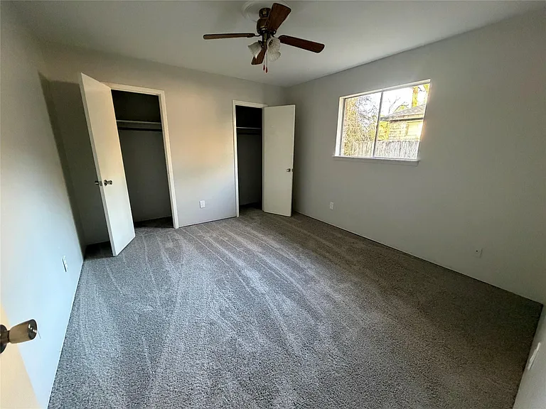 3310 Forest Glen St — Photo 14