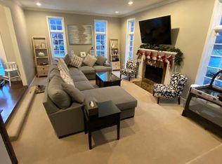 4660 N 145th St, Brookfield, WI 53005