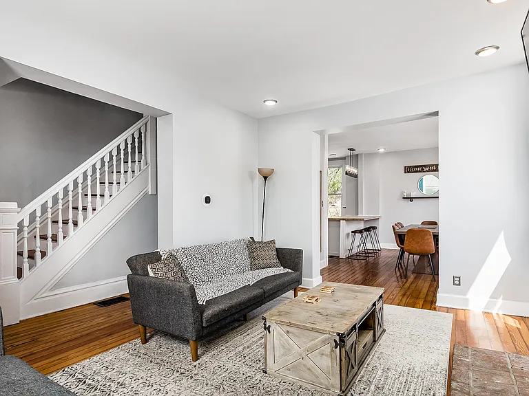 878 Harrison Ave — Photo 10