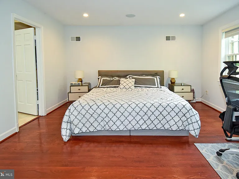 5153 Westbard Ave #15 — Photo 23