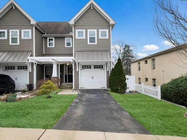 24 W 6th St, Media, PA 19063