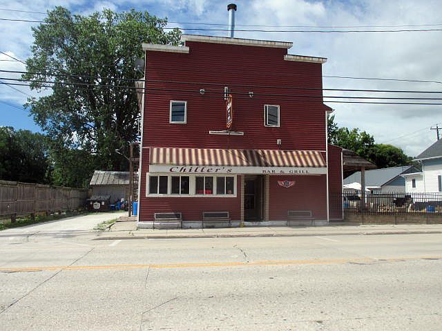 Chiller's Bar & Grill