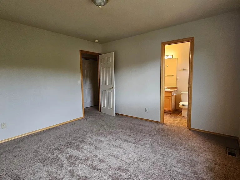 1604 Columbine Village Dr — Photo 5