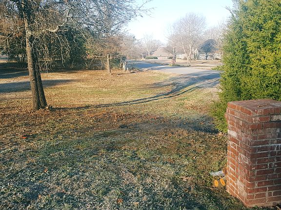 5th image of Auburn Hills Dr