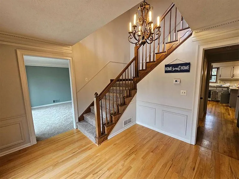 5525 Wedgewood Ct SW — Photo 2