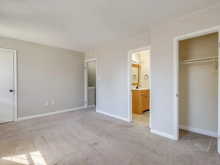 436 Peregrine St — Photo 25