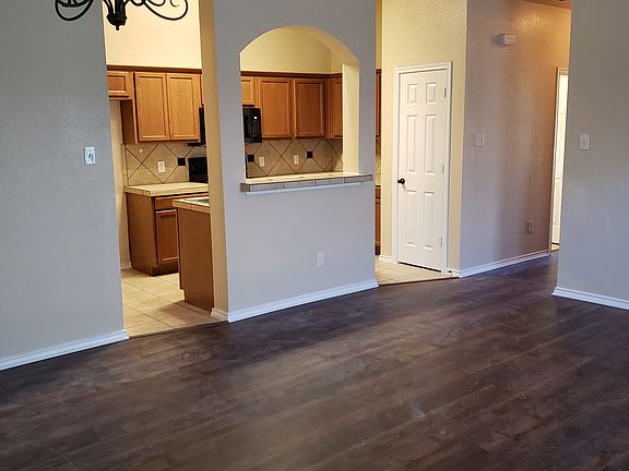 5th image of 1304 Piedmont Dr