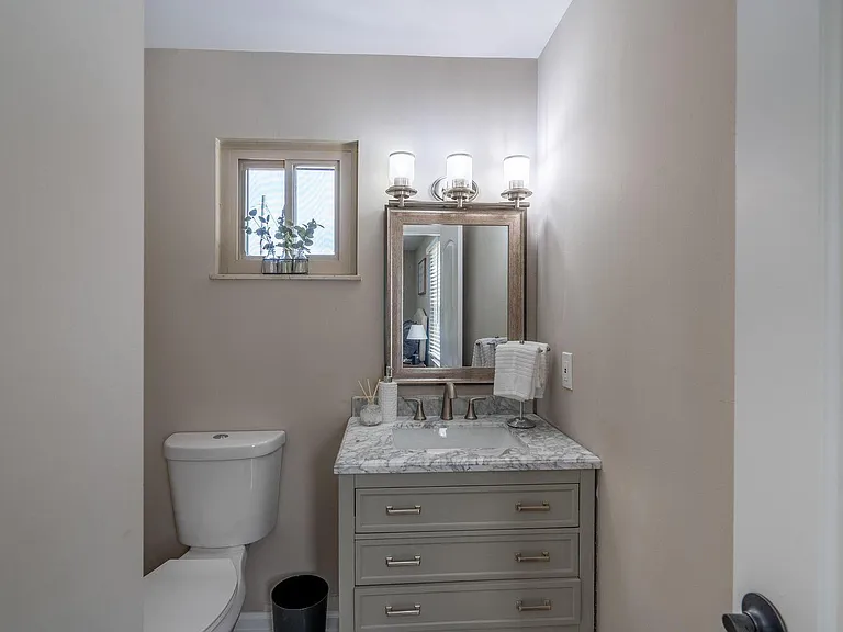 5536 Central College Rd — Photo 9