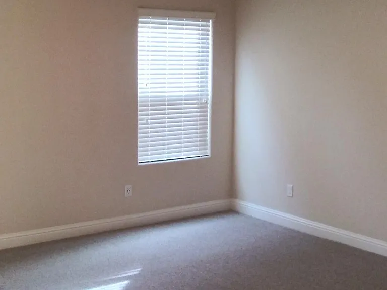 4890 Kinross Ct — Photo 15