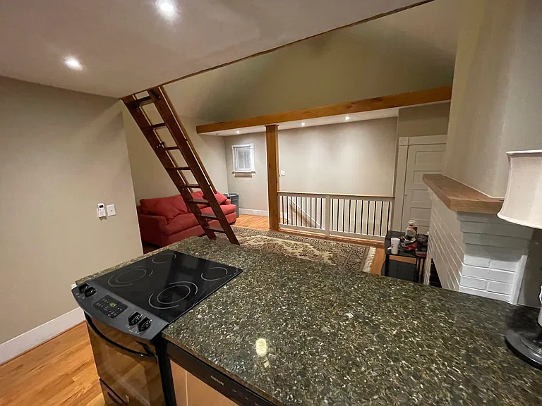 814 Day Ave SW #5 — Photo 9