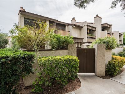 5800 Owensmouth Ave APT 26, Woodland Hills, CA, 91367