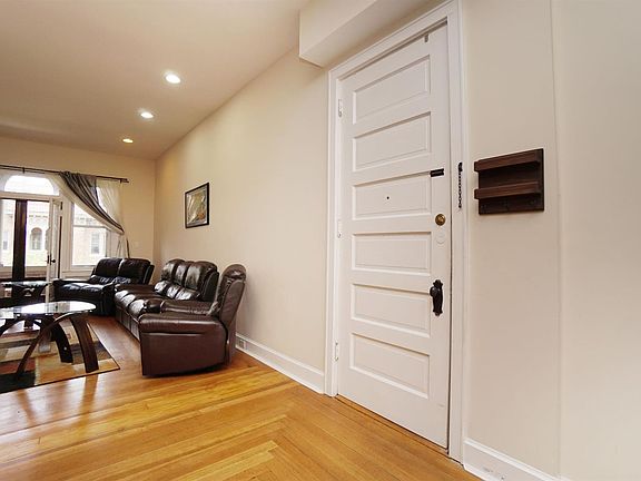 3rd image of 2356 Park Ave Unit 43