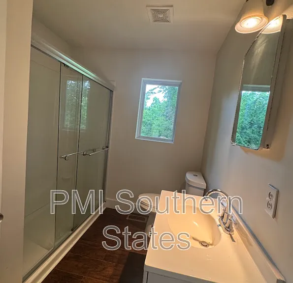 110 Stone Creek Dr — Photo 4