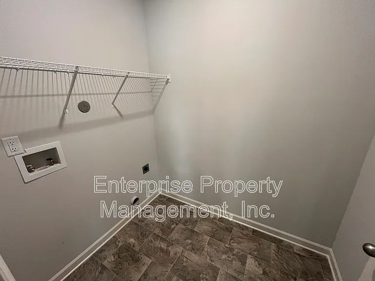 365 Windemere Loop — Photo 15