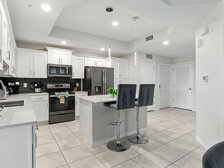 Paradox Cir — Photo 15