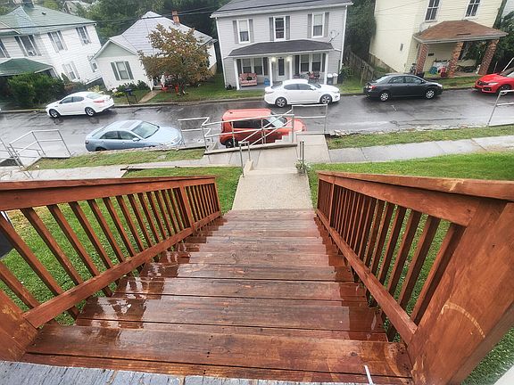 2nd image of 809 Brussels Ave