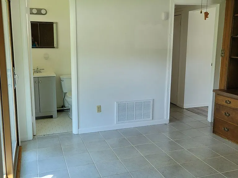 801 Lemaster Ave — Photo 5