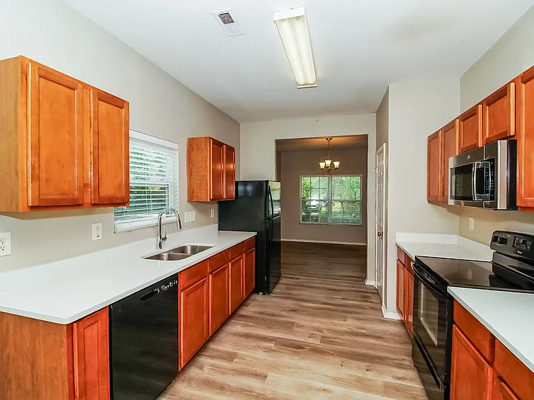 4506 Carnfeld Ln — Photo 9