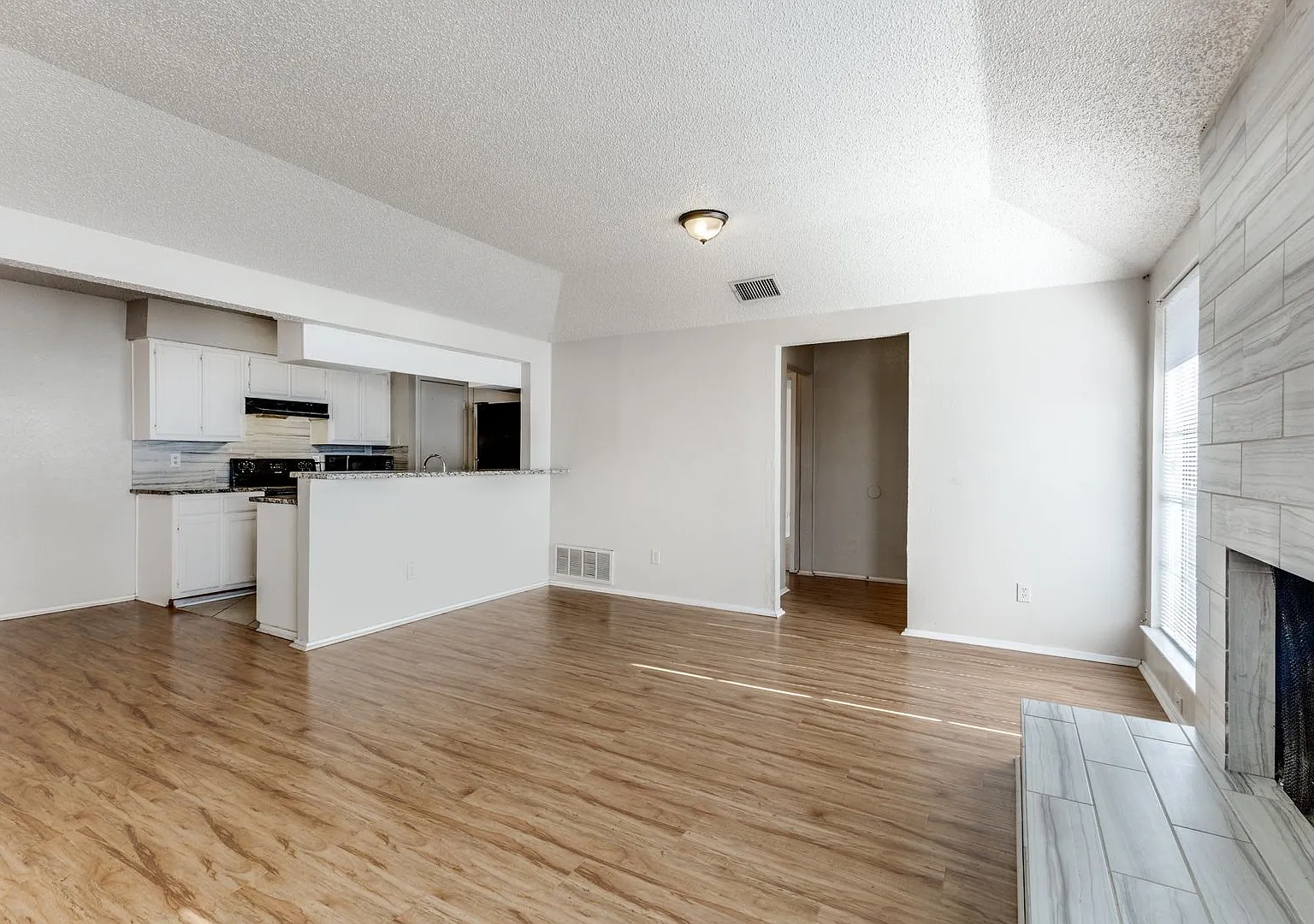 7406 Amherst Drive — Photo 4