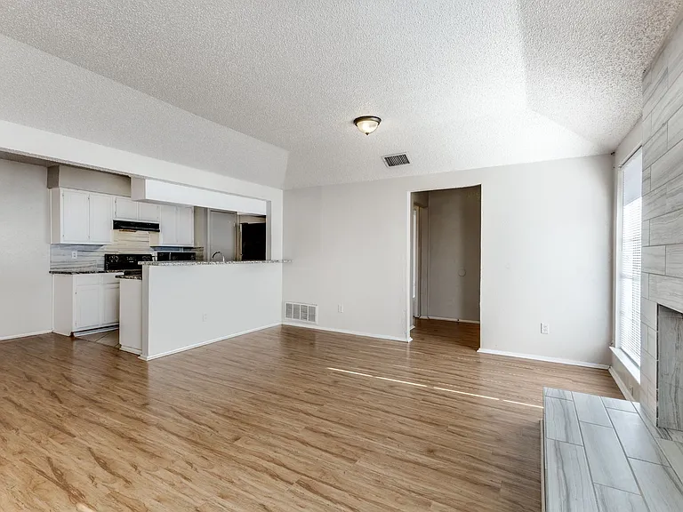 7406 Amherst Dr #B — Photo 4