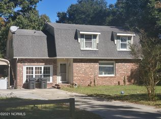 114 Hickory Rd, Sneads Ferry, NC 28460