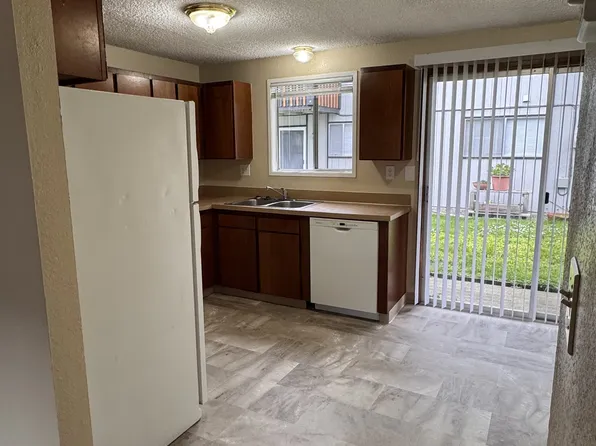 427 Hewitt Ave, Roseburg, OR