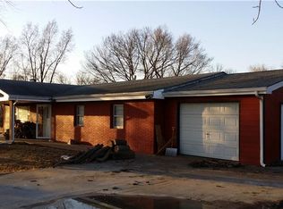 25701 251st St, Mc Louth, KS 66054