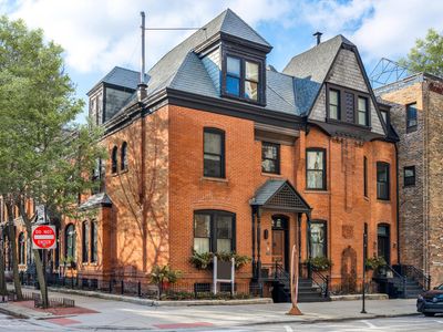 1728 N Wells St, Chicago, IL, 60614