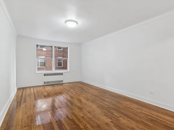 67-12 Yellowstone Boulevard image 3 of 13