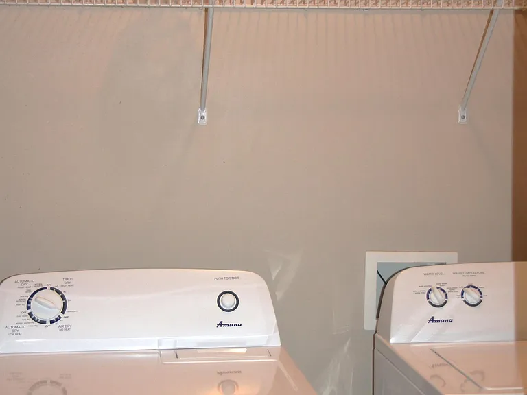 1192 Carriage Dr — Photo 13