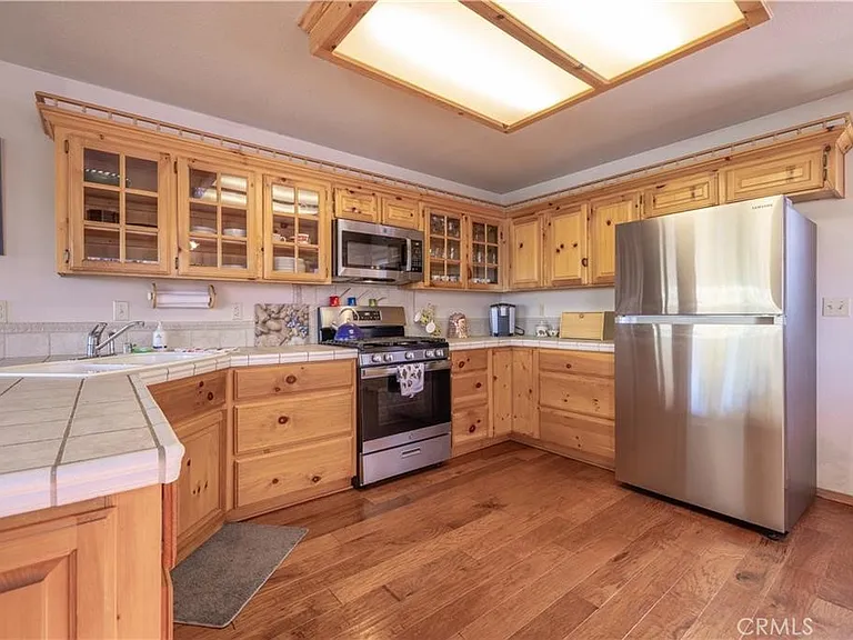 479 Villa Grove Ave — Photo 11