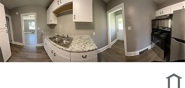 3 bed, $1,800 — Photo 3